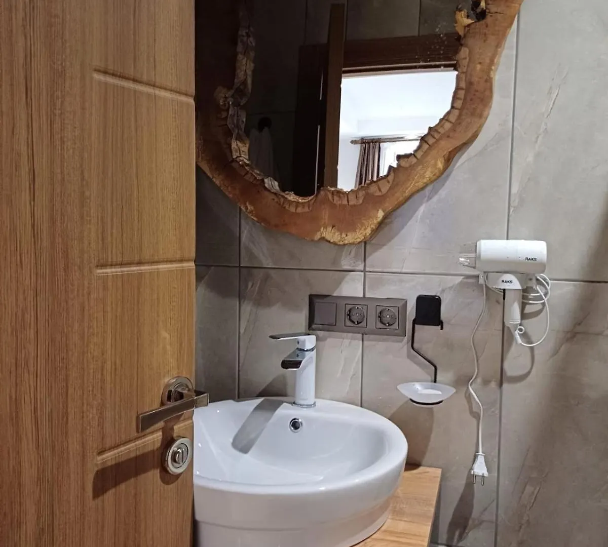 Cardak Alti Otel Τραμπζόν Ξενοδοχείο