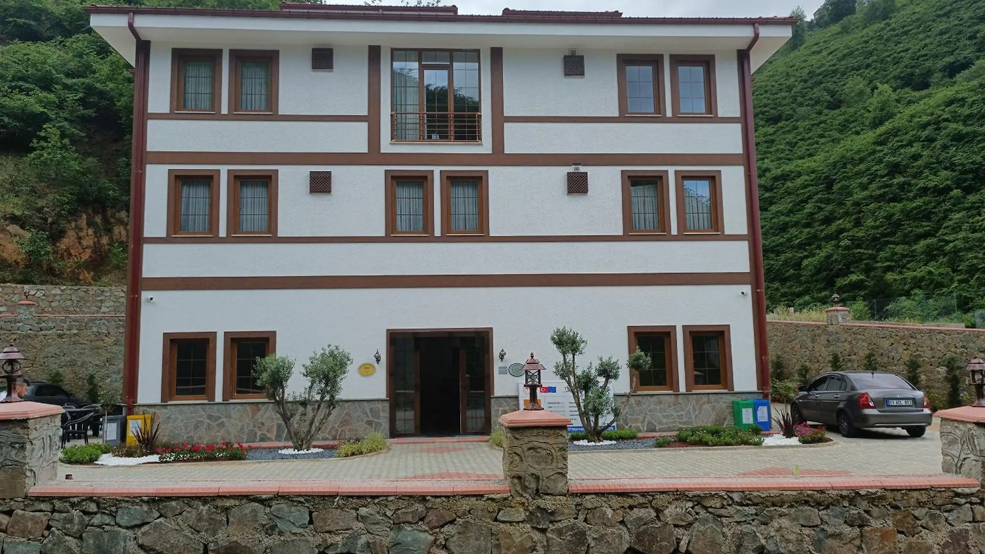 Cardak Alti Otel Τραμπζόν